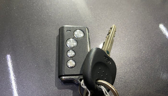 2019 Hyundai NEW SANTRO ERA, Petrol, Manual, 81,399 km, Key Close Up