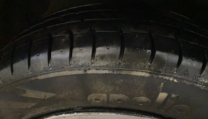 2017 Hyundai Grand i10 SPORTZ (O) 1.2 KAPPA VTVT, Petrol, Manual, 47,150 km, Left Front Tyre Tread