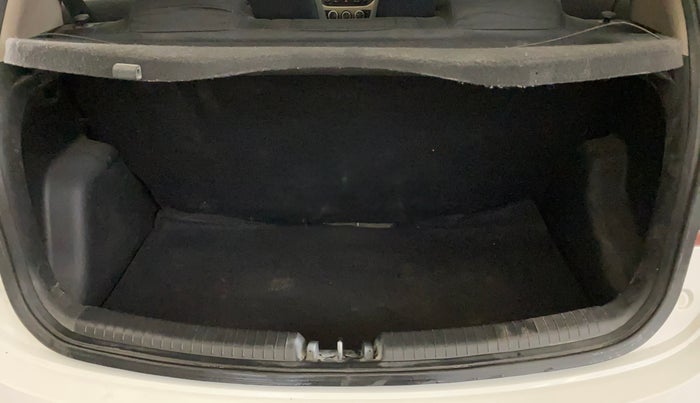 2017 Hyundai Grand i10 SPORTZ (O) 1.2 KAPPA VTVT, Petrol, Manual, 47,150 km, Boot Inside