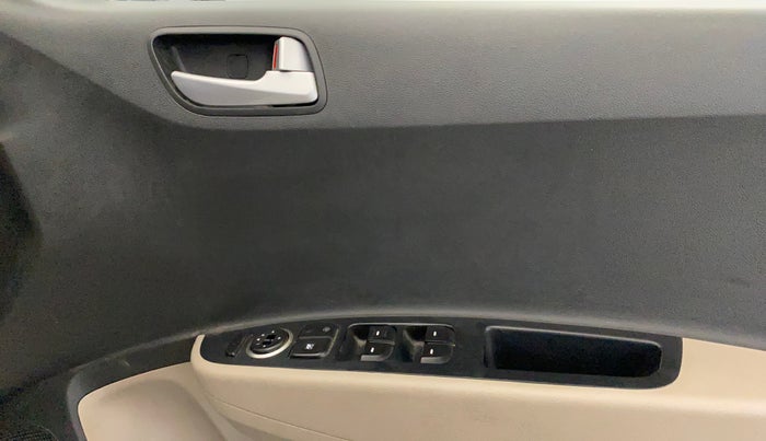 2017 Hyundai Grand i10 SPORTZ (O) 1.2 KAPPA VTVT, Petrol, Manual, 47,150 km, Driver Side Door Panels Control