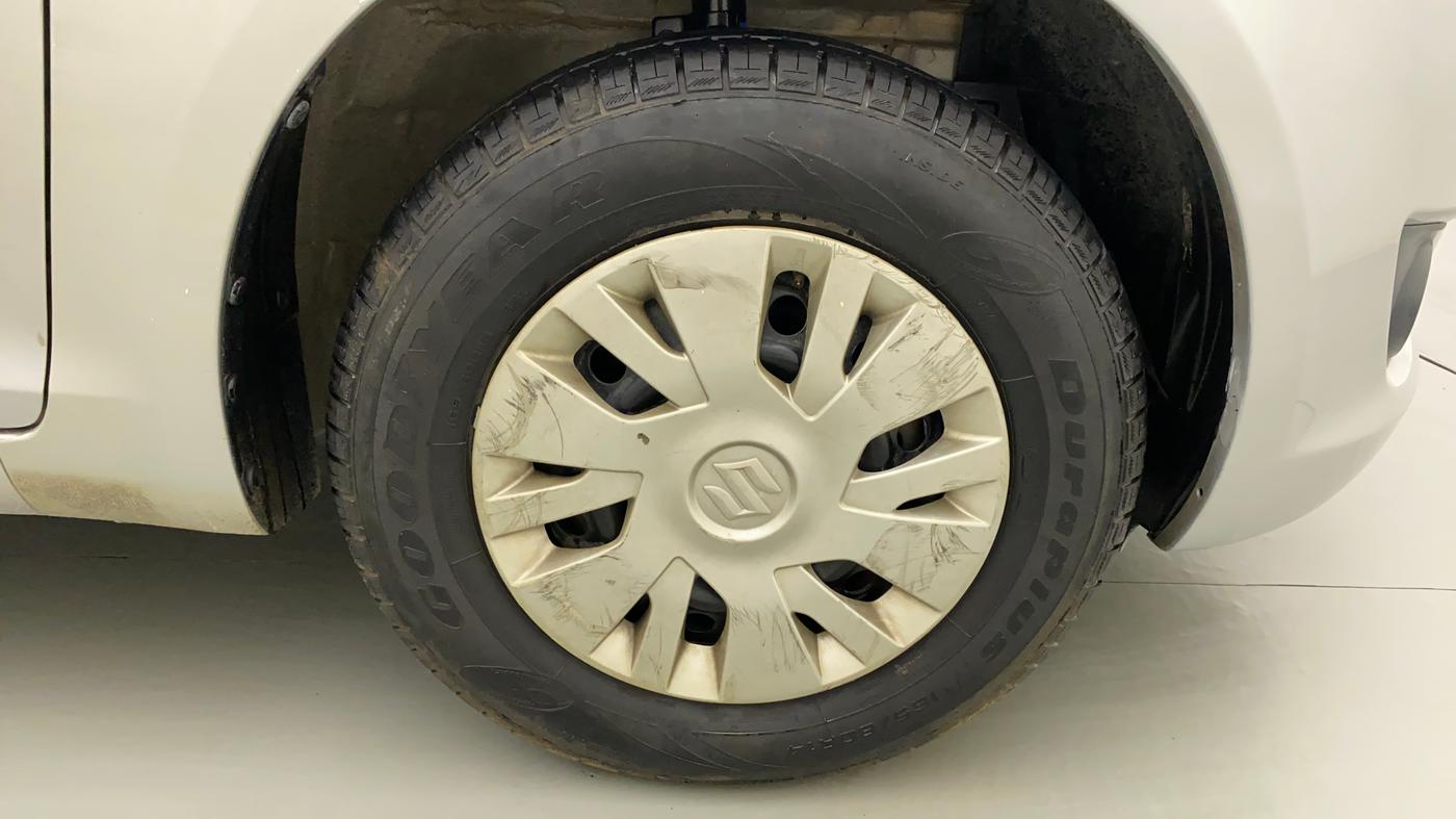 2011 Maruti Swift VXI, Petrol, Manual, 17,102 km, Right Front Wheel