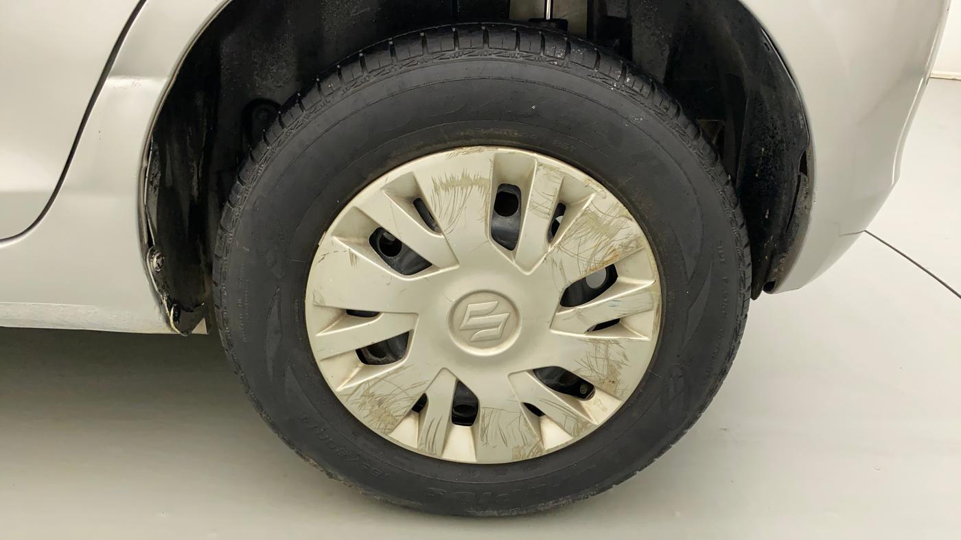 2011 Maruti Swift VXI, Petrol, Manual, 17,102 km, Left Rear Wheel