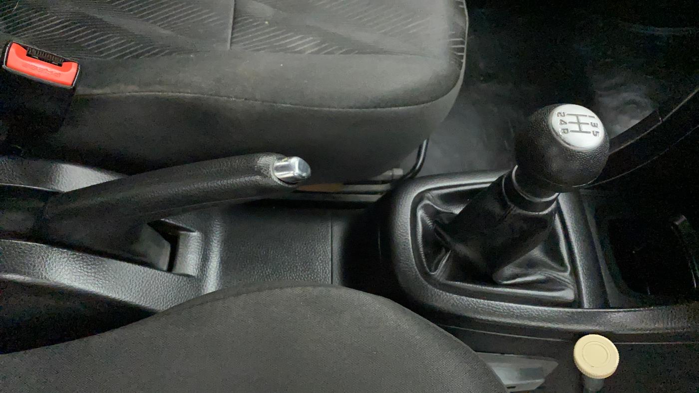 2011 Maruti Swift VXI, Petrol, Manual, 17,102 km, Gear Lever