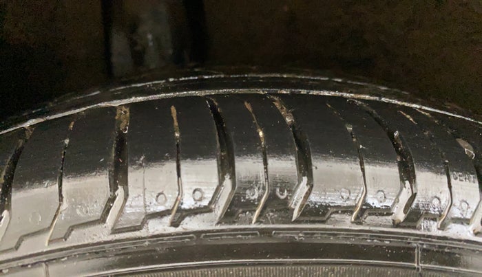 2018 Maruti Baleno ZETA PETROL 1.2, Petrol, Manual, 43,783 km, Right Rear Tyre Tread