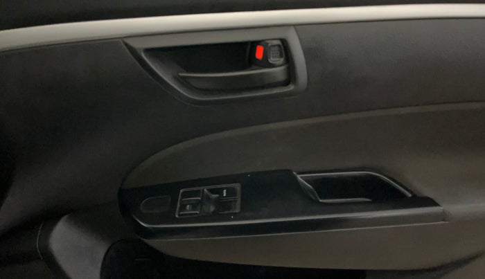 2016 Maruti Swift LXI (O), Petrol, Manual, 41,287 km, Driver Side Door Panels Control