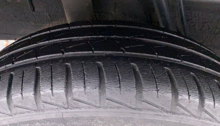 2021 Renault Kwid RXL, Petrol, Manual, 25,754 km, Right Rear Tyre Tread