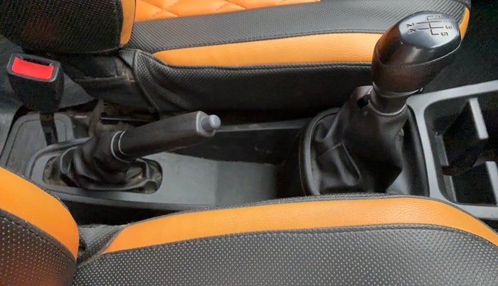 2021 Renault Kwid RXL, Petrol, Manual, 25,754 km, Gear Lever
