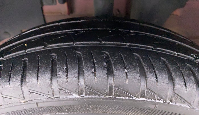2021 Renault Kwid RXL, Petrol, Manual, 25,754 km, Left Front Tyre Tread