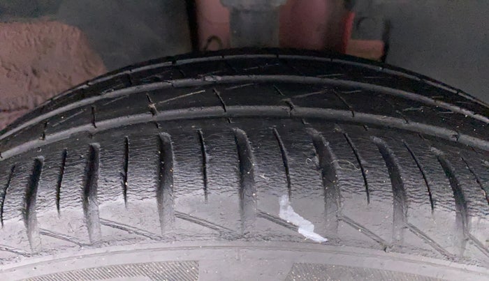 2021 Renault Kwid RXL, Petrol, Manual, 25,754 km, Right Front Tyre Tread