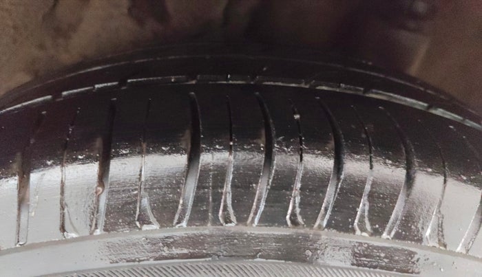 2014 Honda Amaze 1.2L I-VTEC S AT, Petrol, Automatic, 64,829 km, Left Rear Tyre Tread