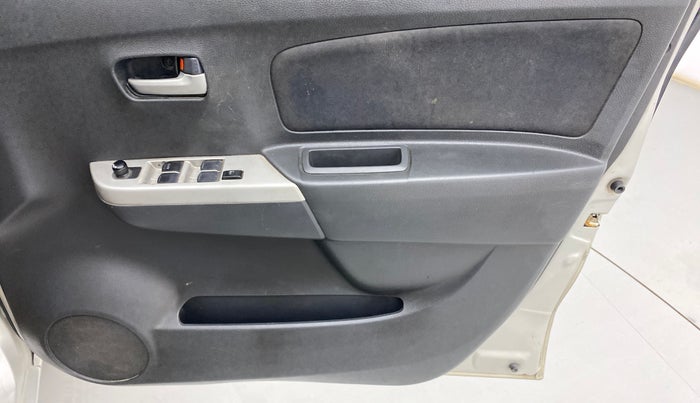 2010 Maruti Wagon R 1.0 VXI, Petrol, Manual, 80,511 km, Driver Side Door Panels Control