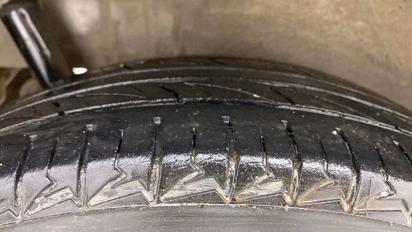 2010 Maruti Wagon R 1.0 VXI, Petrol, Manual, 80,511 km, Right Rear Tyre Tread