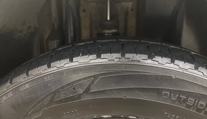 2015 Chevrolet Cruze LTZ, Diesel, Manual, 75,611 km, Right Rear Tyre Tread
