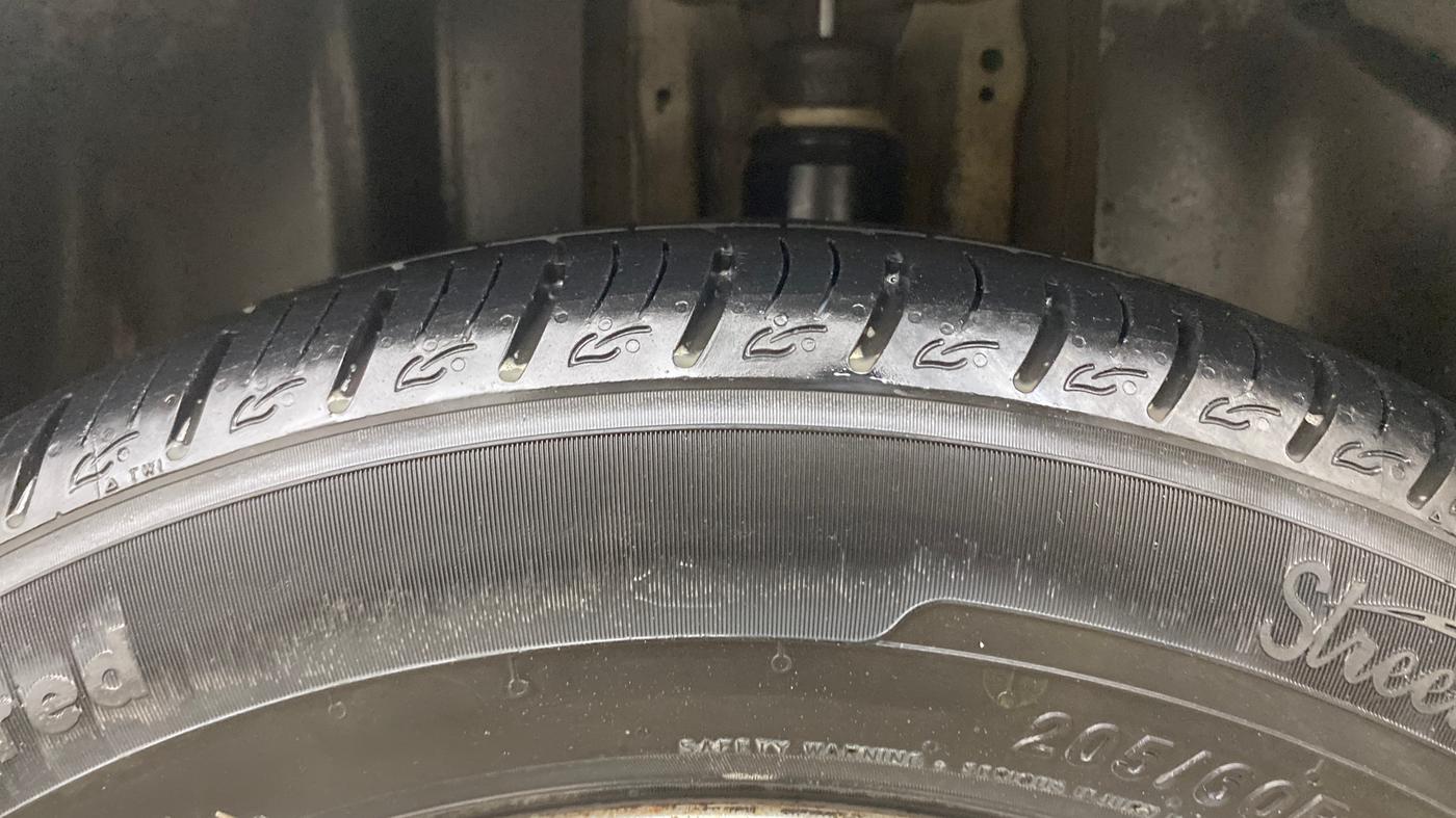 2015 Chevrolet Cruze LTZ, Diesel, Manual, 75,611 km, Left Rear Tyre Tread