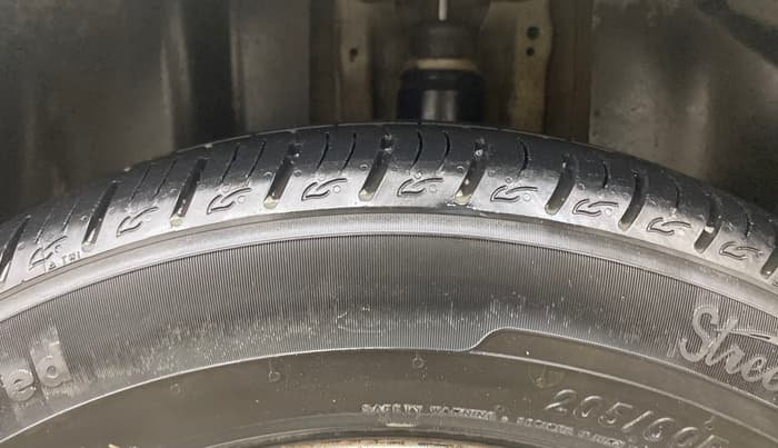 2015 Chevrolet Cruze LTZ, Diesel, Manual, 75,611 km, Left Rear Tyre Tread