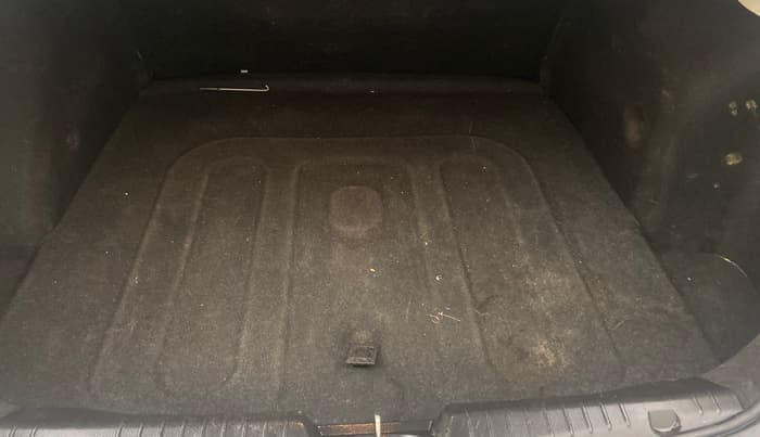 2015 Chevrolet Cruze LTZ, Diesel, Manual, 75,611 km, Boot Inside