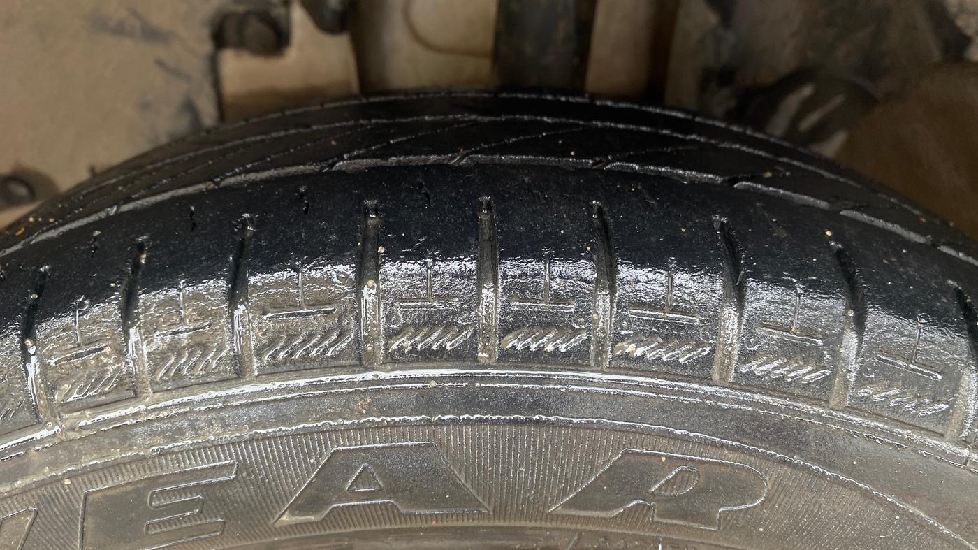2016 Renault Kwid RXT 1.0 AMT, Petrol, Automatic, 51,319 km, Left Front Tyre Tread