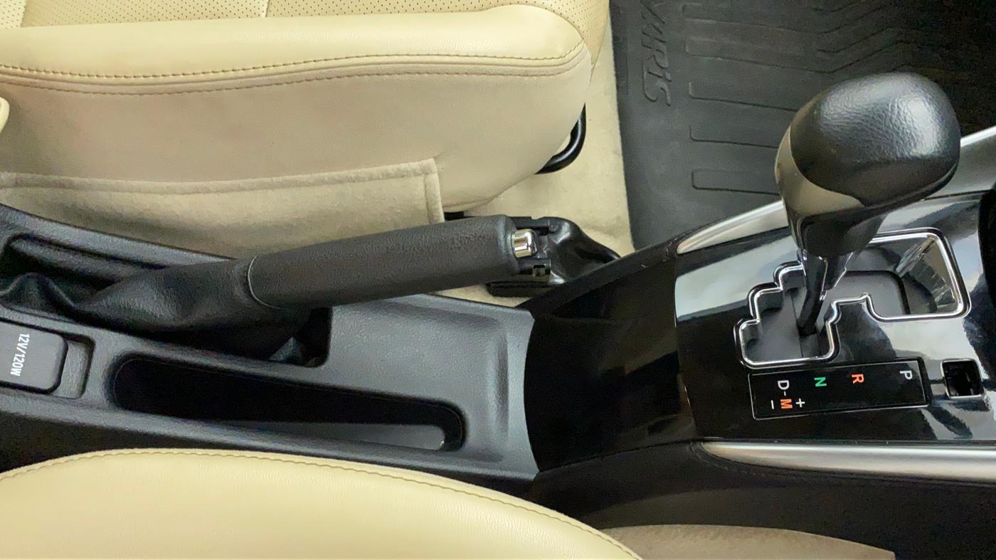 2018 Toyota YARIS VX CVT, Petrol, Automatic, 21,284 km, Gear Lever