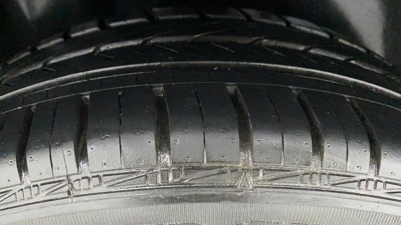 2017 Volkswagen Polo GT TSI 1.2 PETROL AT, Petrol, Automatic, 27,024 km, Right Rear Tyre Tread