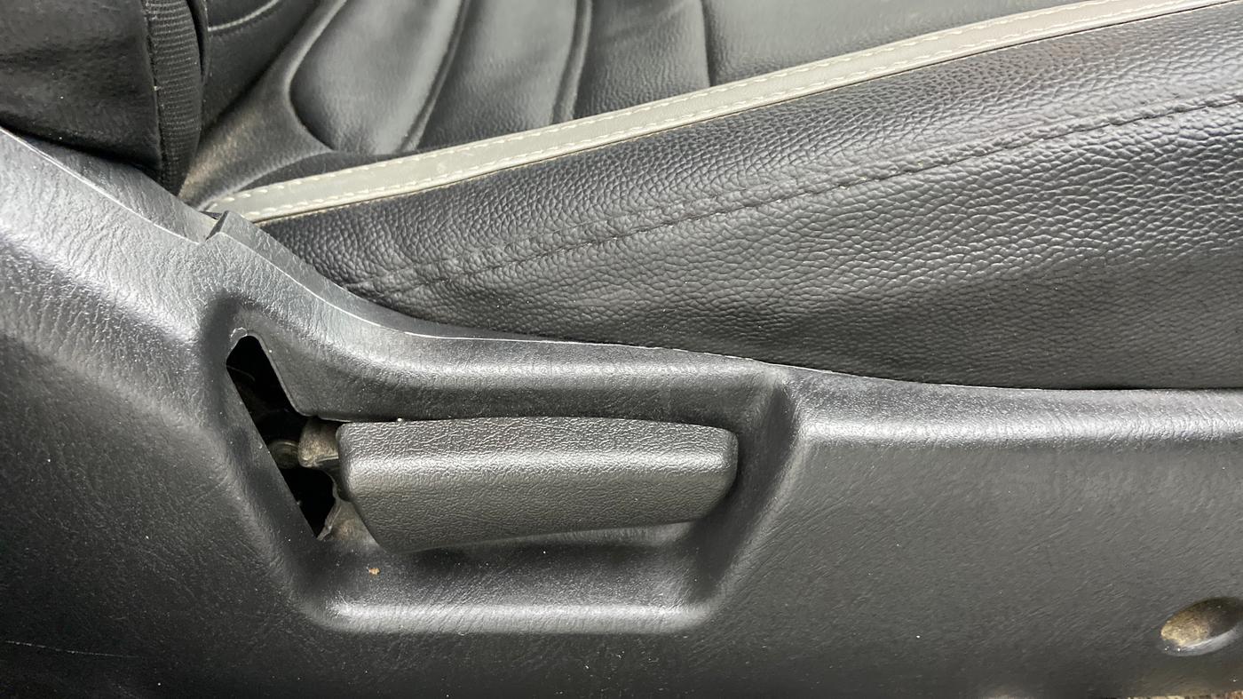 2020 Maruti Alto LXI, Petrol, Manual, 9,749 km, Driver Side Adjustment Panel