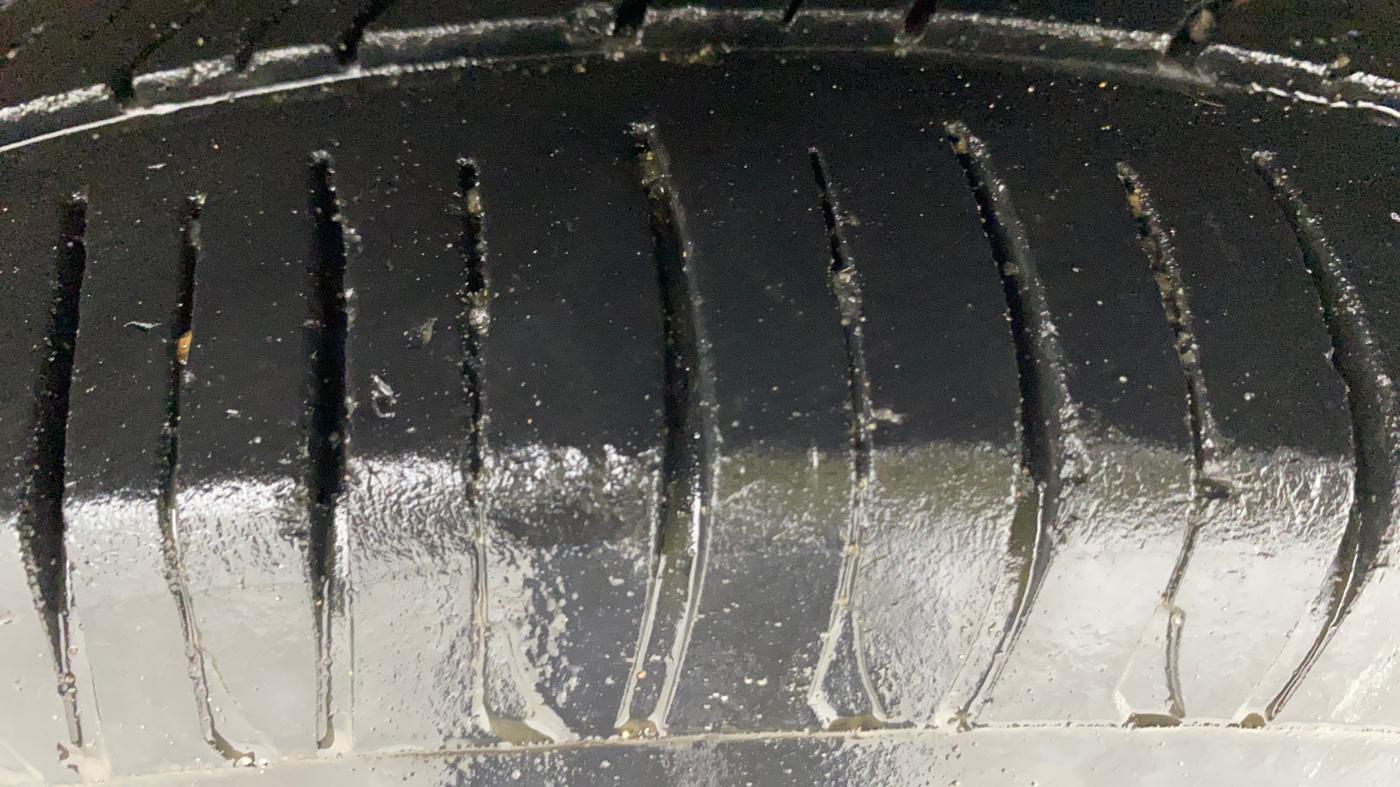 2016 Mahindra Kuv100 K6 6 STR, Petrol, Manual, 46,522 km, Left Rear Tyre Tread