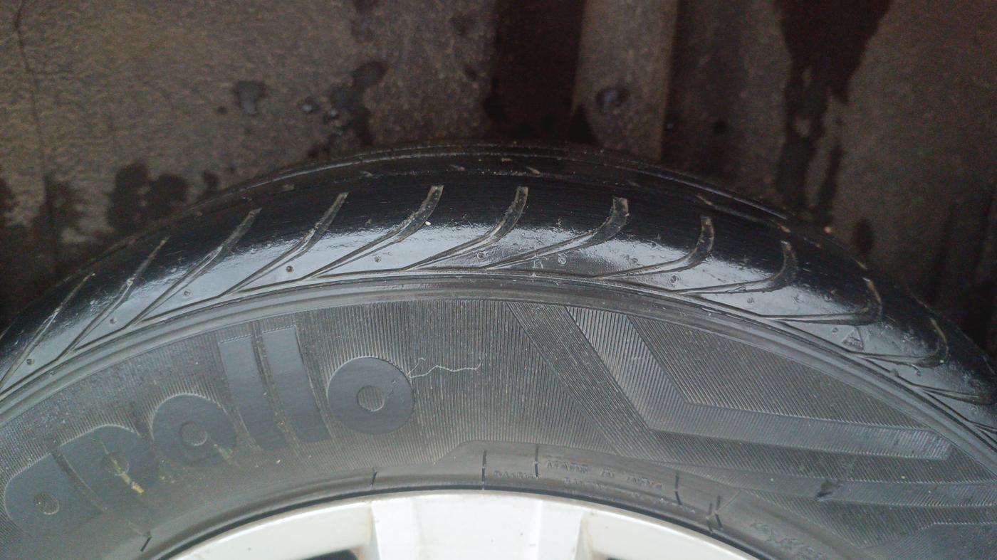 2018 Volkswagen Polo TRENDLINE 1.0L, Petrol, Manual, 43,491 km, Left Rear Tyre Tread