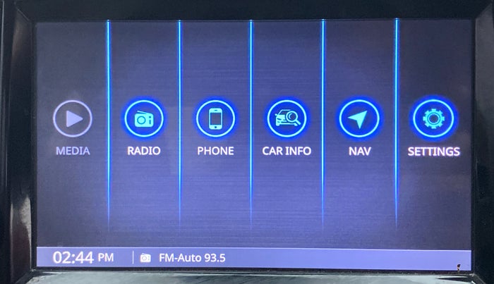 2017 Mahindra TUV300 T10 MT, Diesel, Manual, 63,628 km, Apple CarPlay and Android Auto