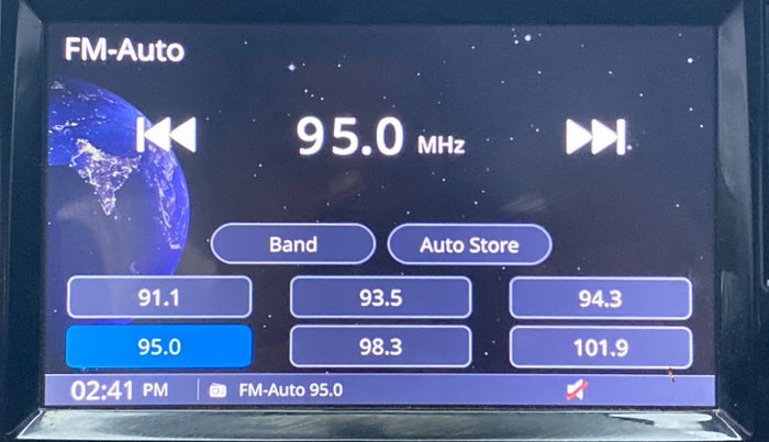 2017 Mahindra TUV300 T10 MT, Diesel, Manual, 63,628 km, Touchscreen Infotainment System