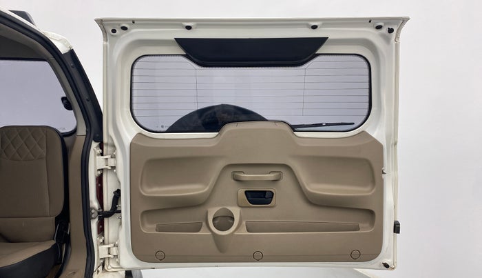 2017 Mahindra TUV300 T10 MT, Diesel, Manual, 63,628 km, Boot Door Open