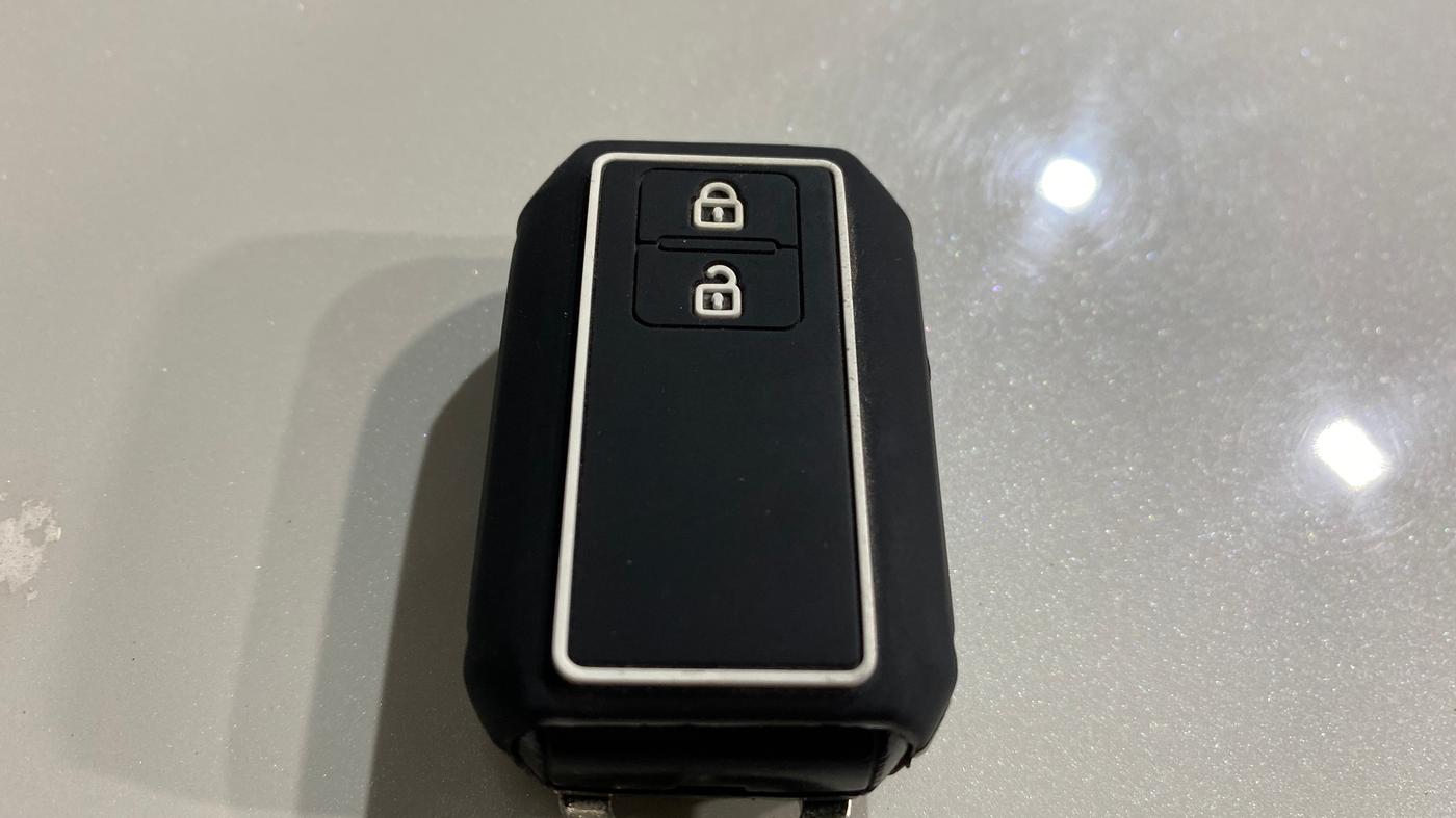 2023 Maruti Grand Vitara DELTA SMART HYBRID, Petrol, Manual, 47,051 km, Key Close Up