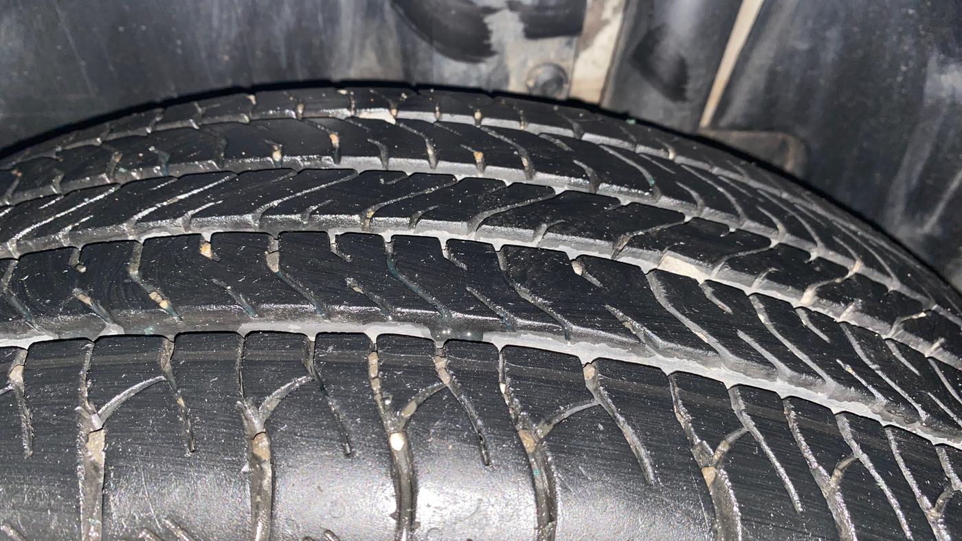 2023 Maruti Grand Vitara DELTA SMART HYBRID, Petrol, Manual, 47,051 km, Left Rear Tyre Tread