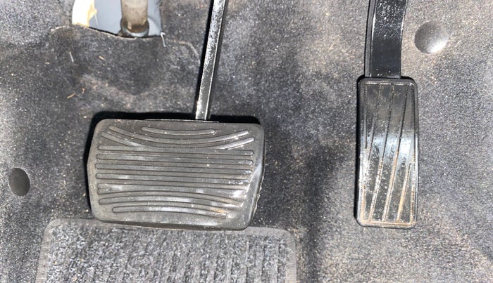 2022 Mahindra XUV700 AX 7 LUXURY P AT 7 STR, Petrol, Automatic, 46,504 km, Pedals