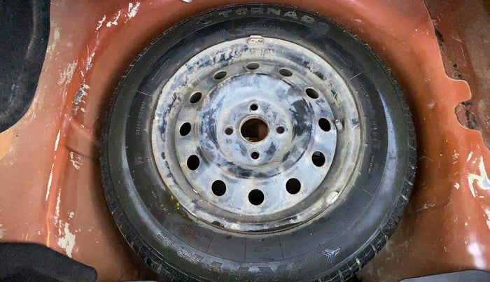 2016 Maruti Swift Dzire VXI, Petrol, Manual, 36,676 km, Spare Tyre