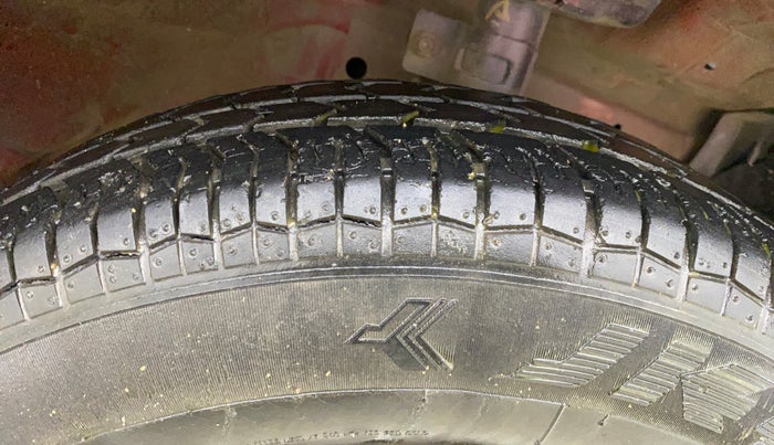 2016 Maruti Swift Dzire VXI, Petrol, Manual, 36,676 km, Right Front Tyre Tread