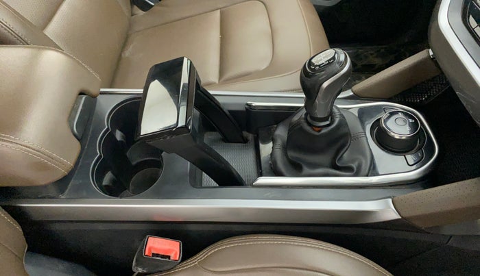 2019 Tata Harrier XZ 2.0L, Diesel, Manual, 72,524 km, Gear Lever