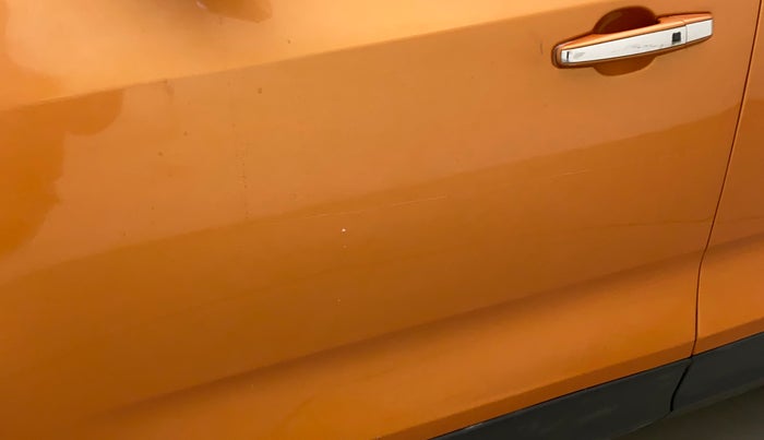 2019 Tata Harrier XZ 2.0L, Diesel, Manual, 72,524 km, Front passenger door - Minor scratches
