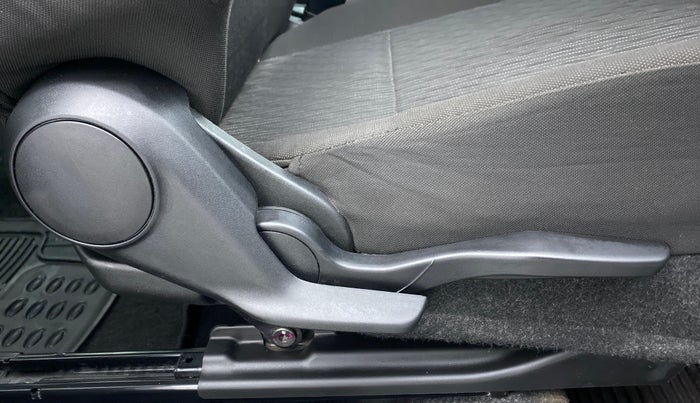 2018 Maruti Baleno ZETA 1.2 K12, Petrol, Manual, 29,412 km, Driver Side Adjustment Panel