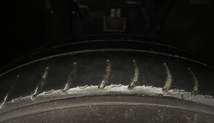 2021 Tata ALTROZ XZ PETROL, Petrol, Manual, 31,421 km, Right Front Tyre Tread