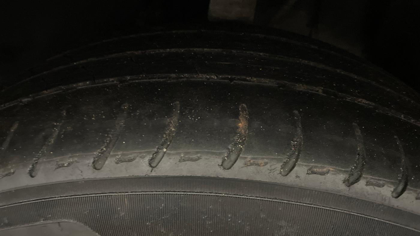2021 Tata ALTROZ XZ PETROL, Petrol, Manual, 31,421 km, Left Front Tyre Tread
