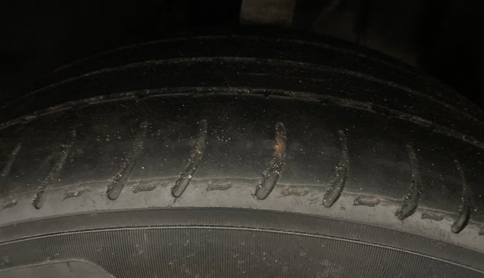 2021 Tata ALTROZ XZ PETROL, Petrol, Manual, 31,421 km, Left Front Tyre Tread