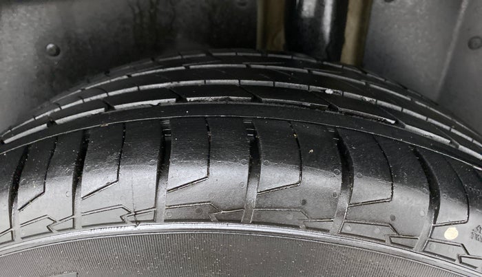 2020 MG HECTOR SHARP 1.5 DCT PETROL, Petrol, Automatic, 77,698 km, Left Rear Tyre Tread
