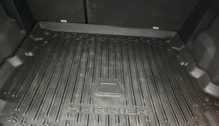 2022 Tata Harrier XZA PLUS 2.0L KRYOTEC HALO EDITION, Diesel, Automatic, 75,663 km, Boot Inside