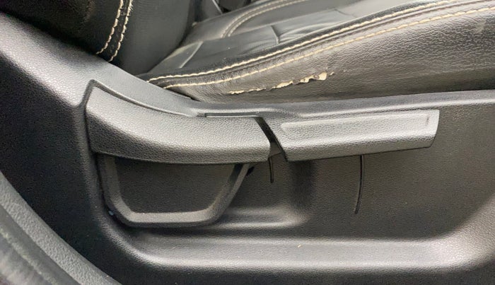 2022 Hyundai NEW I20 SPORTZ 1.5 MT, Diesel, Manual, 76,841 km, Driver Side Adjustment Panel