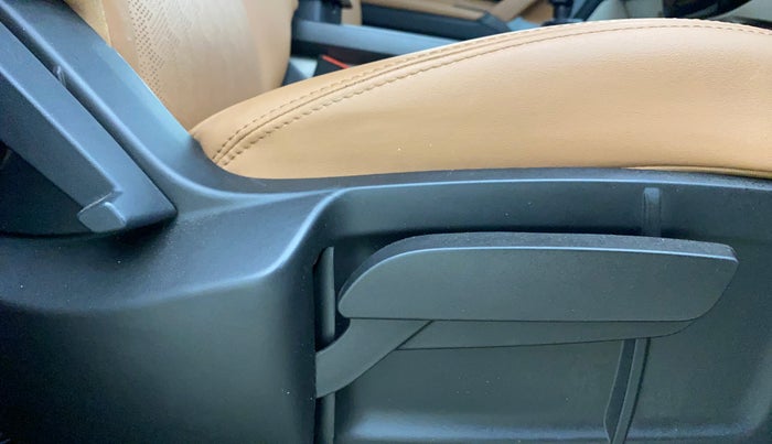 2024 Tata Safari ADVENTURE PLUS, Diesel, Manual, 29,863 km, Driver Side Adjustment Panel