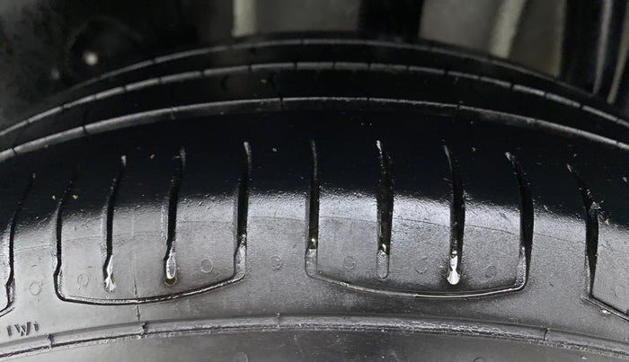 2018 Tata Tiago XZA PETROL, Petrol, Automatic, 91,442 km, Left Rear Tyre Tread