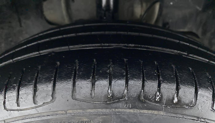 2018 Tata Tiago XZA PETROL, Petrol, Automatic, 91,442 km, Right Front Tyre Tread