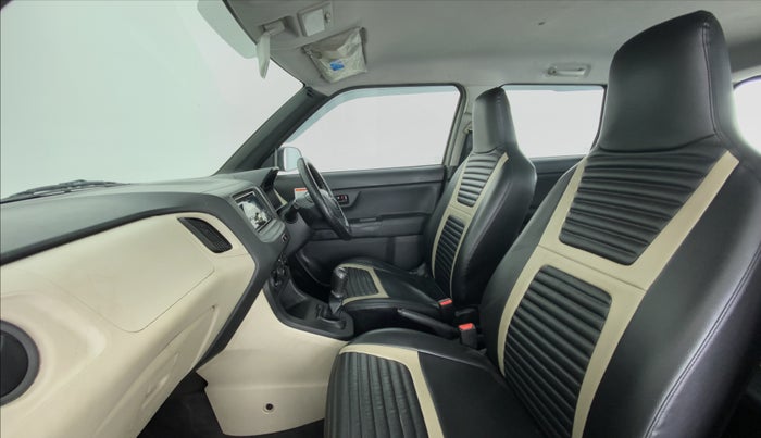 2019 Maruti New Wagon-R LXI CNG 1.0 L, CNG, Manual, 58,736 km, Right Side Front Door Cabin