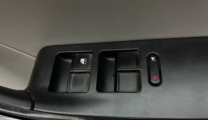 2018 Tata Tiago XZA PETROL, Petrol, Automatic, 37,067 km, Driver Side Door Panels Control