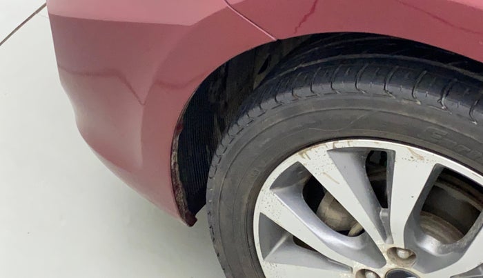 2014 Hyundai Verna FLUIDIC 1.6 VTVT SX AT, Petrol, Automatic, 79,210 km, Left fender - Lining loose