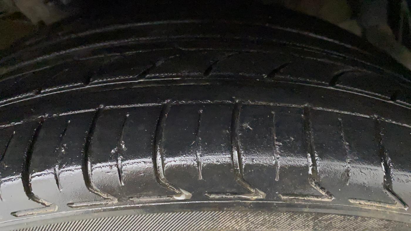 2014 Hyundai Verna FLUIDIC 1.6 VTVT SX AT, Petrol, Automatic, 79,210 km, Left Front Tyre Tread